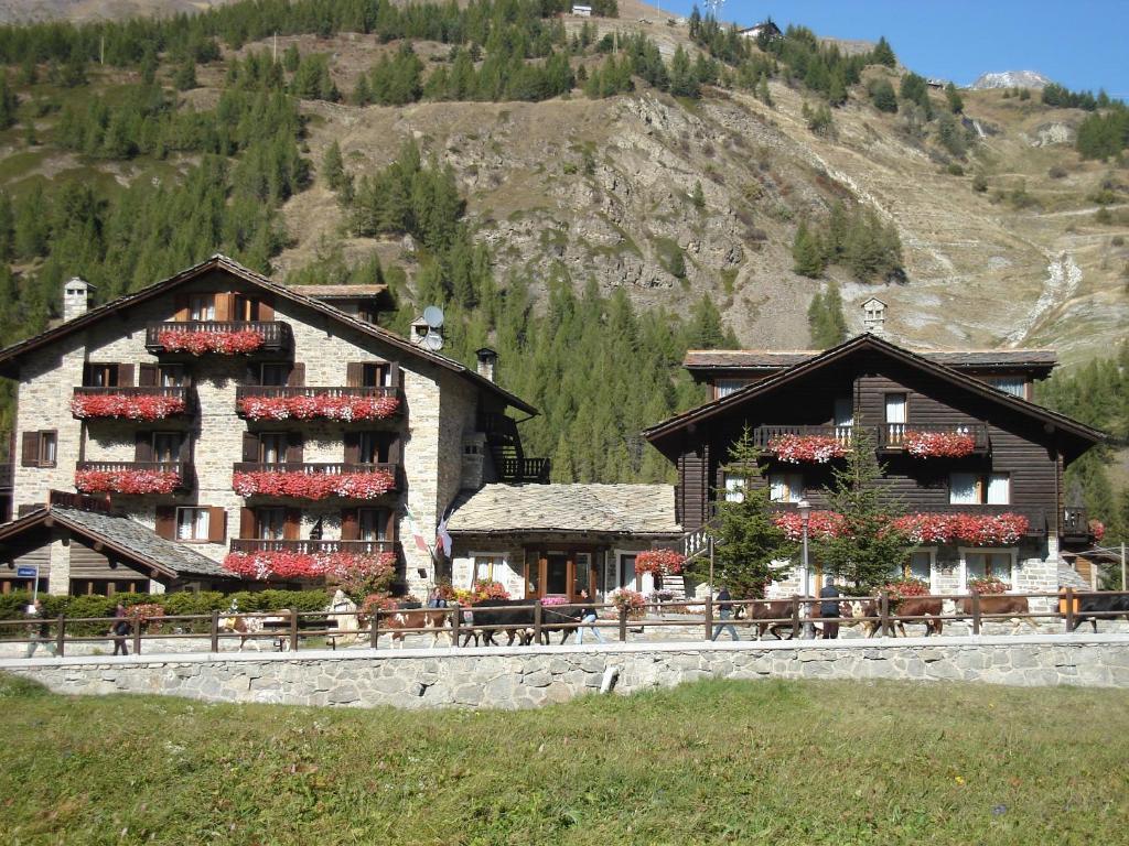 Petit Hotel Cogne Luaran gambar