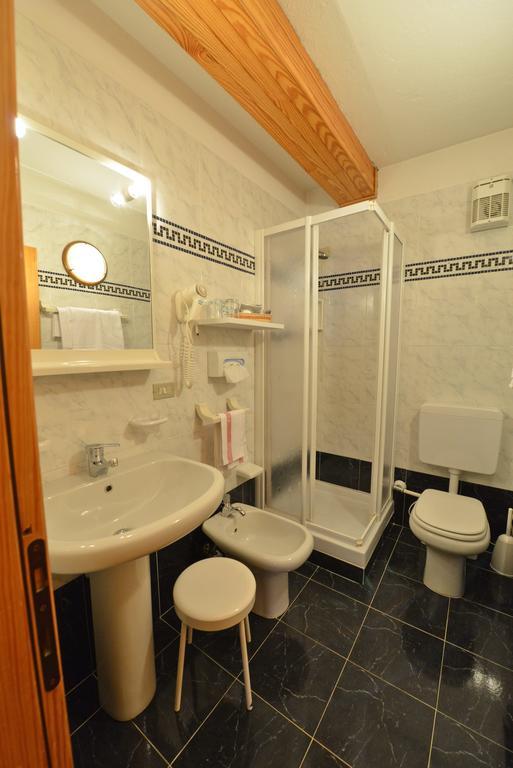 Petit Hotel Cogne Luaran gambar