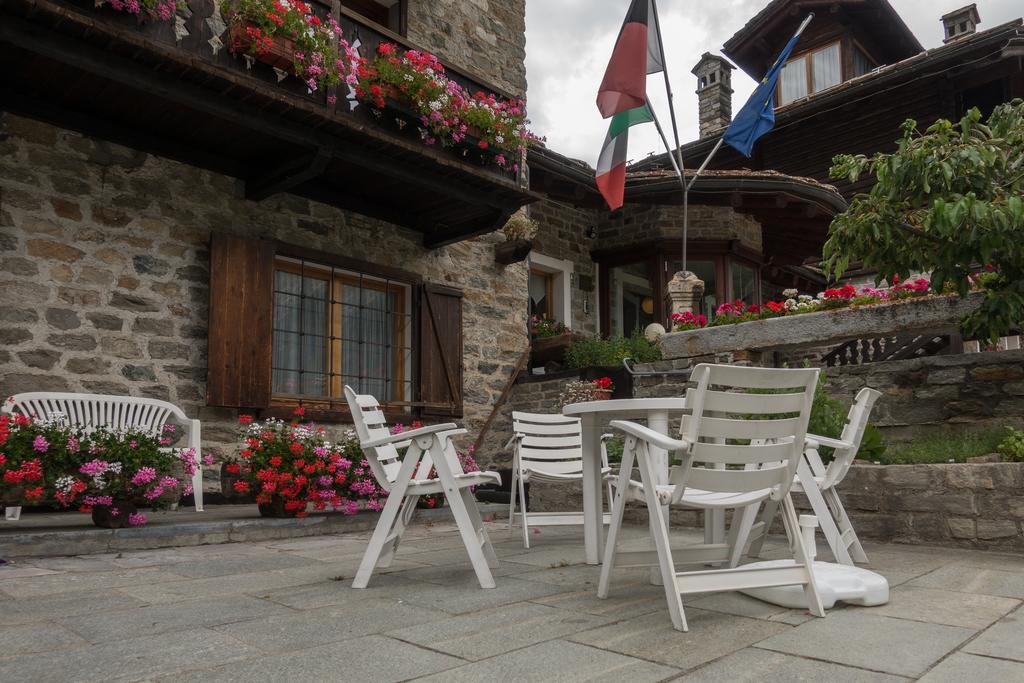 Petit Hotel Cogne Luaran gambar