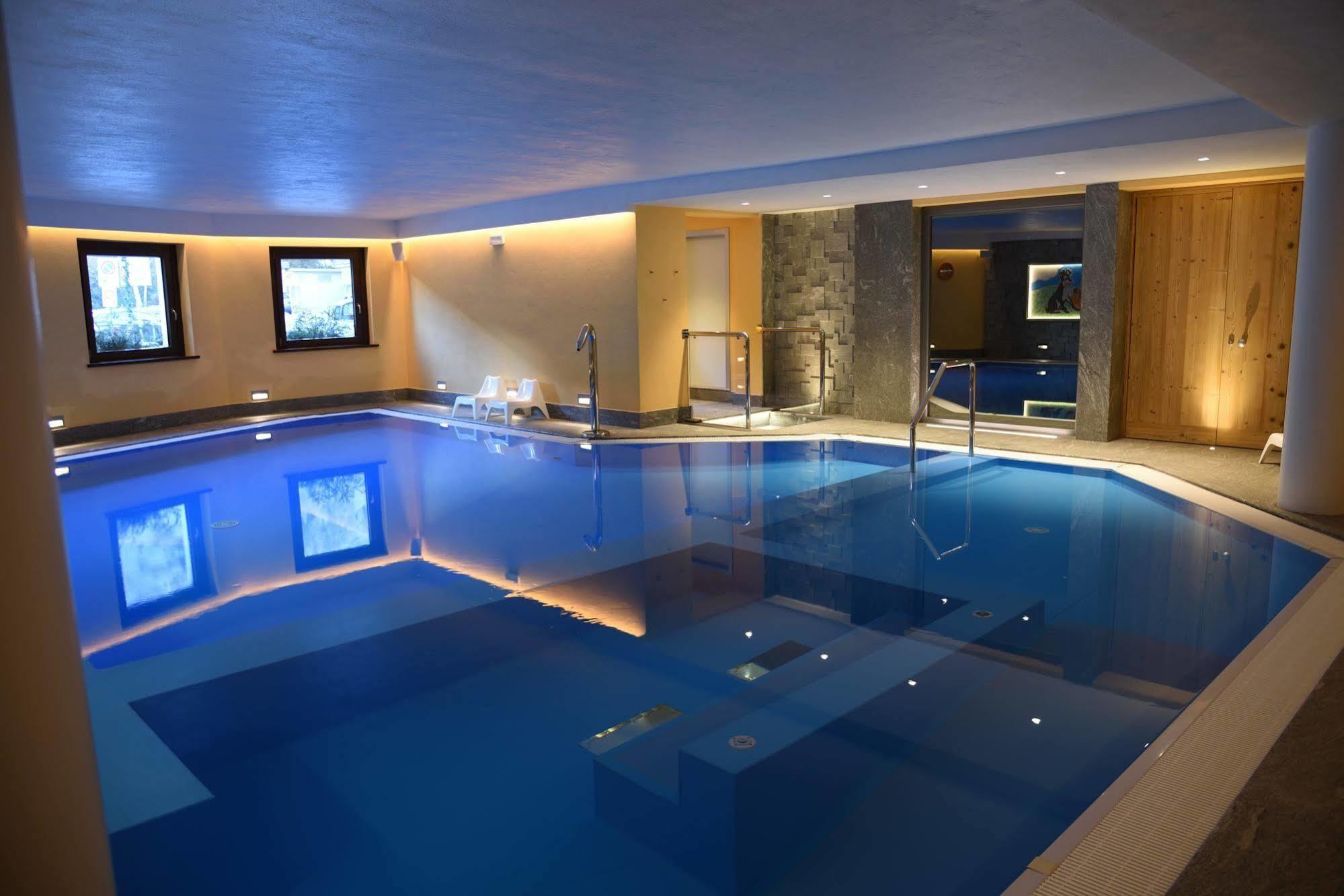 Petit Hotel Cogne Luaran gambar