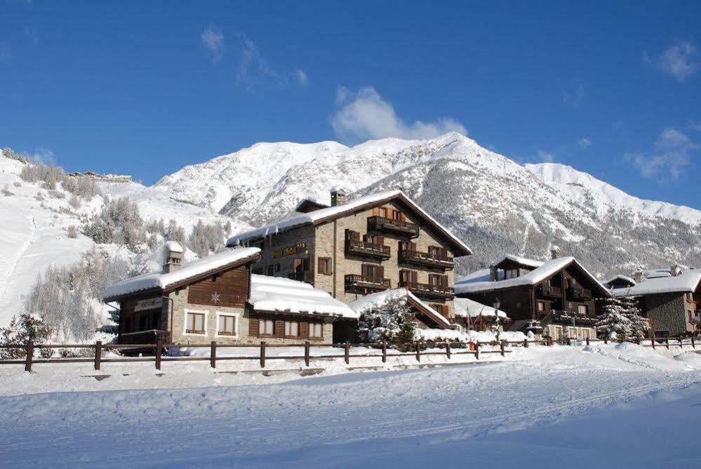 Petit Hotel Cogne Luaran gambar